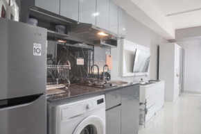 Comfort and Warm Studio Room at West Vista Apartment By Travelio